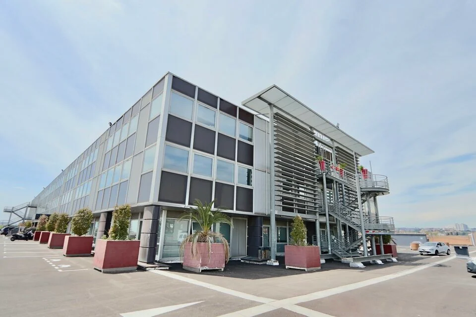 BUREAUX A LOUER DE 1 000 M² DIVISIBLES A PARTIR DE 500 M²