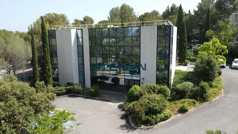 BUREAUX A LOUER DE 160 M&sup2;