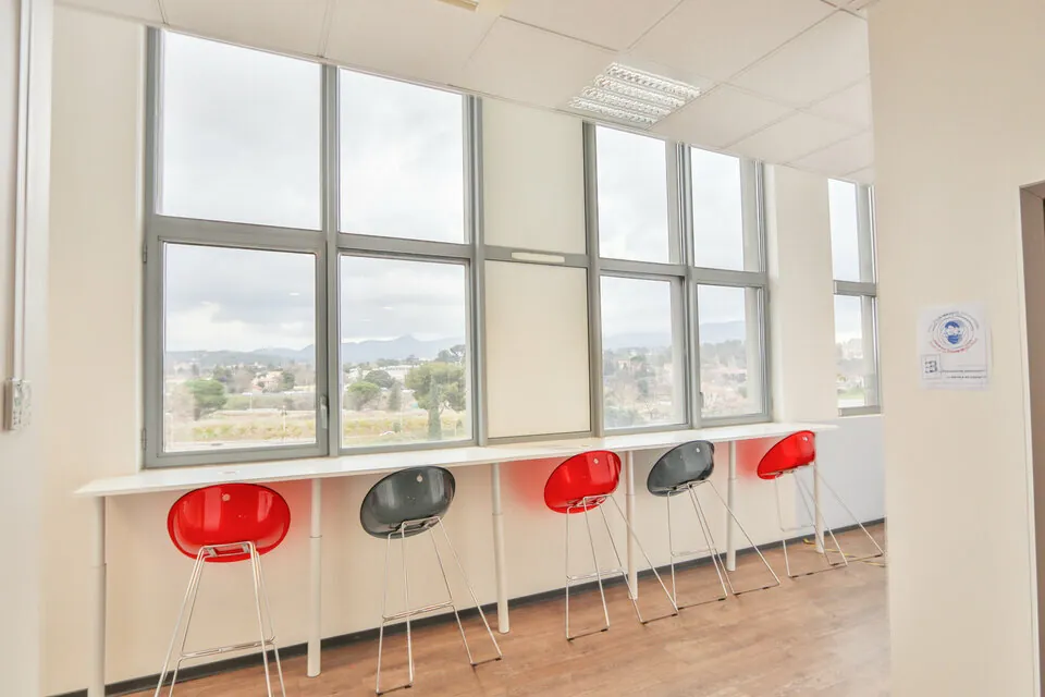 BUREAUX A LOUER DE 714 M&sup2;