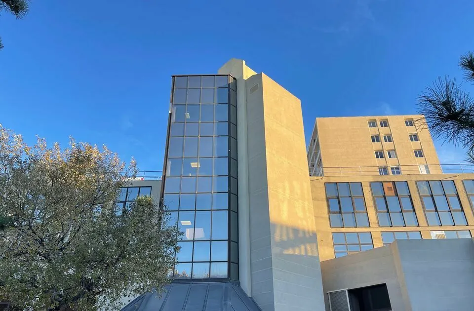 BUREAUX A LOUER DE 822 M&sup2; DIVISIBLES A PARTIR DE 296 M&sup2;