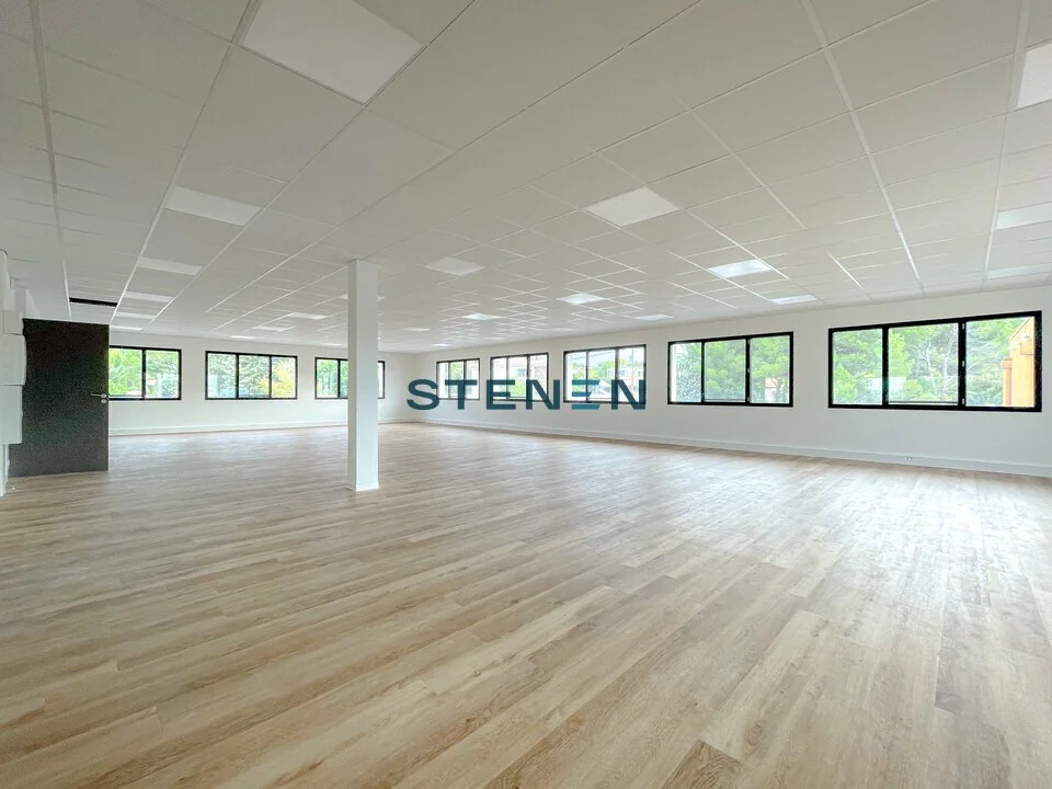 BUREAUX A VENDRE DE 375 M² DIVISIBLES A PARTIR DE 187 M²