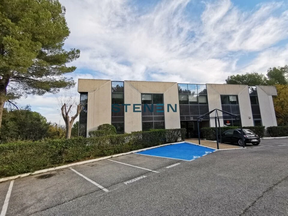 BUREAUX A LOUER DE 160 M²