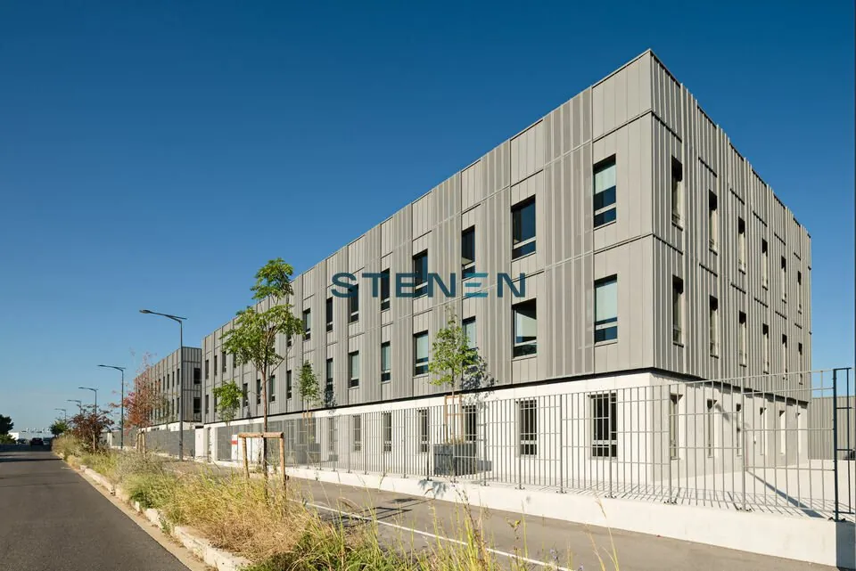 BUREAUX A LOUER DE 704 M&sup2;