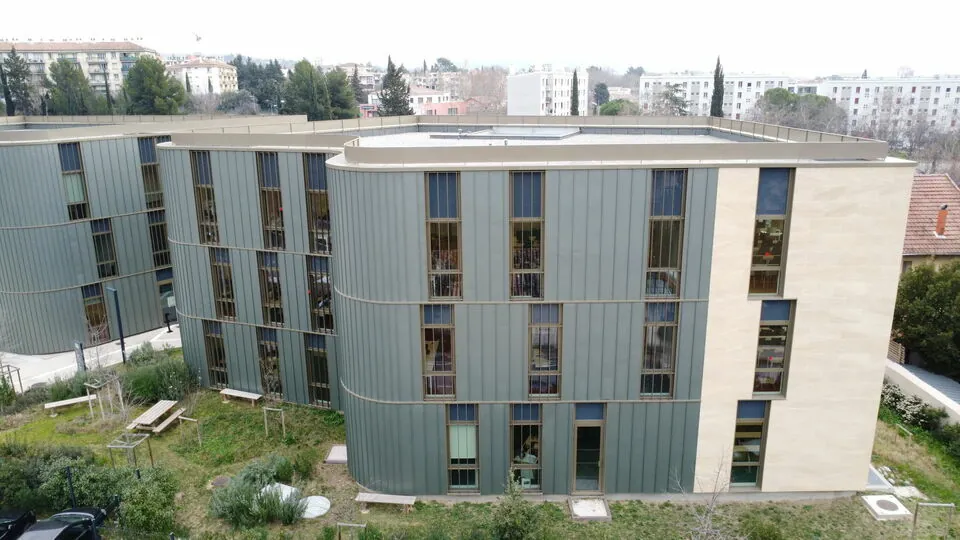 BUREAUX A LOUER DE 2 305 M&sup2; DIVISIBLES A PARTIR DE 1 108 M&sup2;