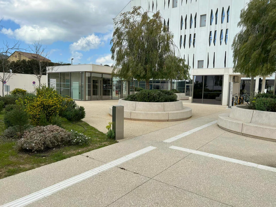 LOCAL COMMERCIAL A LOUER DE 139 M&sup2;