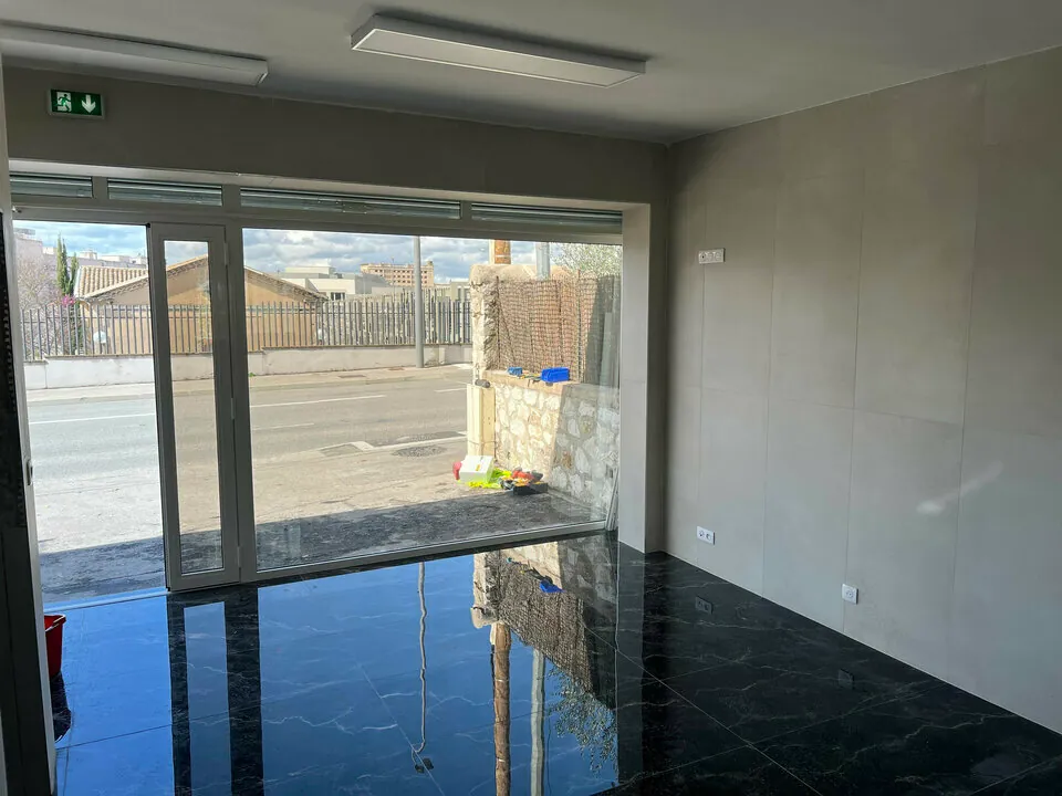 LOCAL COMMERCIAL A LOUER DE 25 M&sup2;