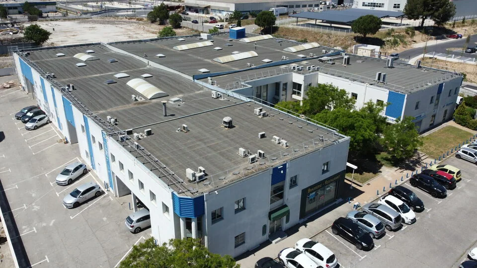 LOCAL D'ACTIVITE - ENTREPOT A LOUER DE 567 M²