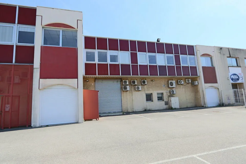 LOCAL D'ACTIVITE - ENTREPOT A LOUER DE 1 200 M&sup2; DIVISIBLES A PARTIR DE 800 M&sup2;