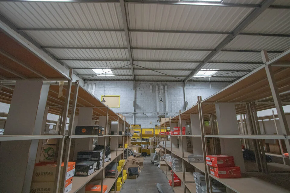 MIXTE ACTIVITES-BUREAUX A LOUER DE 495 M²