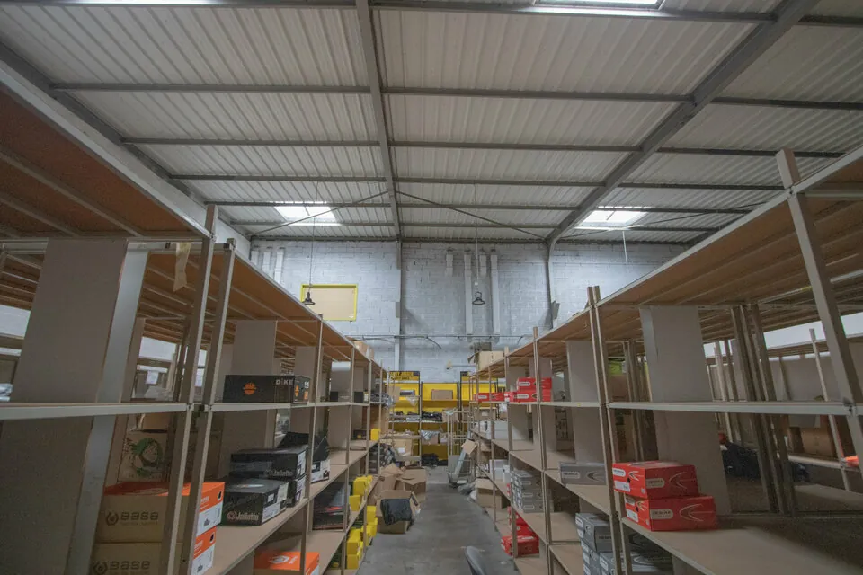 MIXTE ACTIVITES-BUREAUX A LOUER DE 495 M&sup2;