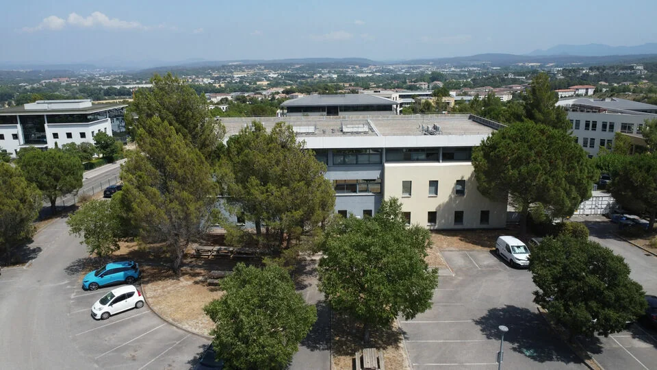 BUREAUX A LOUER DE 1 308 M&sup2; DIVISIBLES A PARTIR DE 608 M&sup2;
