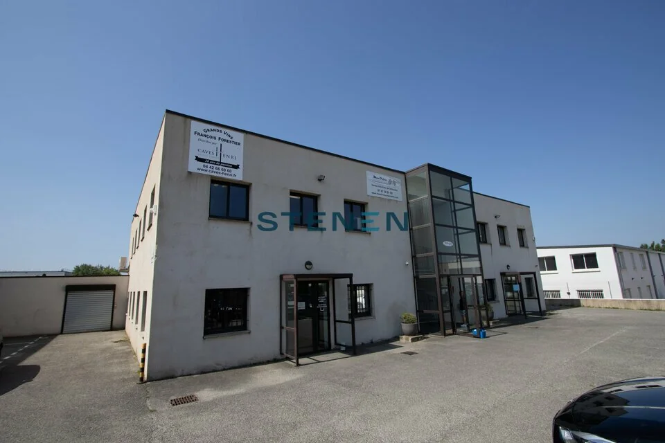 BUREAUX A LOUER DE 79 M²