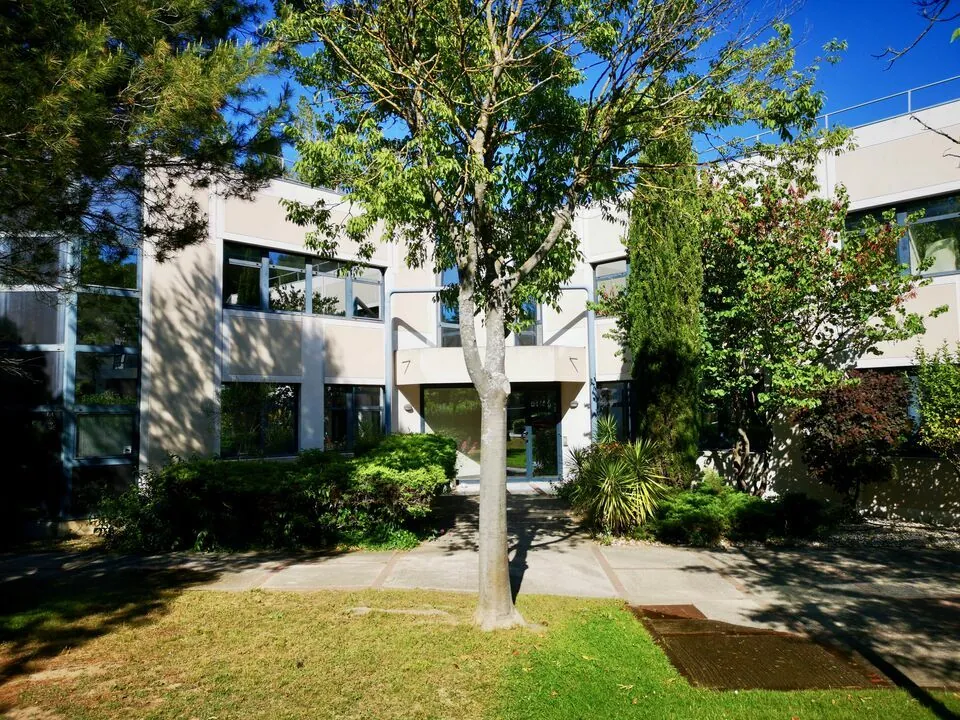 BUREAUX A LOUER DE 1 044 M&sup2; DIVISIBLES A PARTIR DE 522 M&sup2;