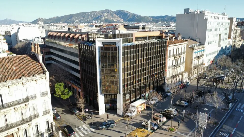 BUREAUX A LOUER DE 233 M&sup2;