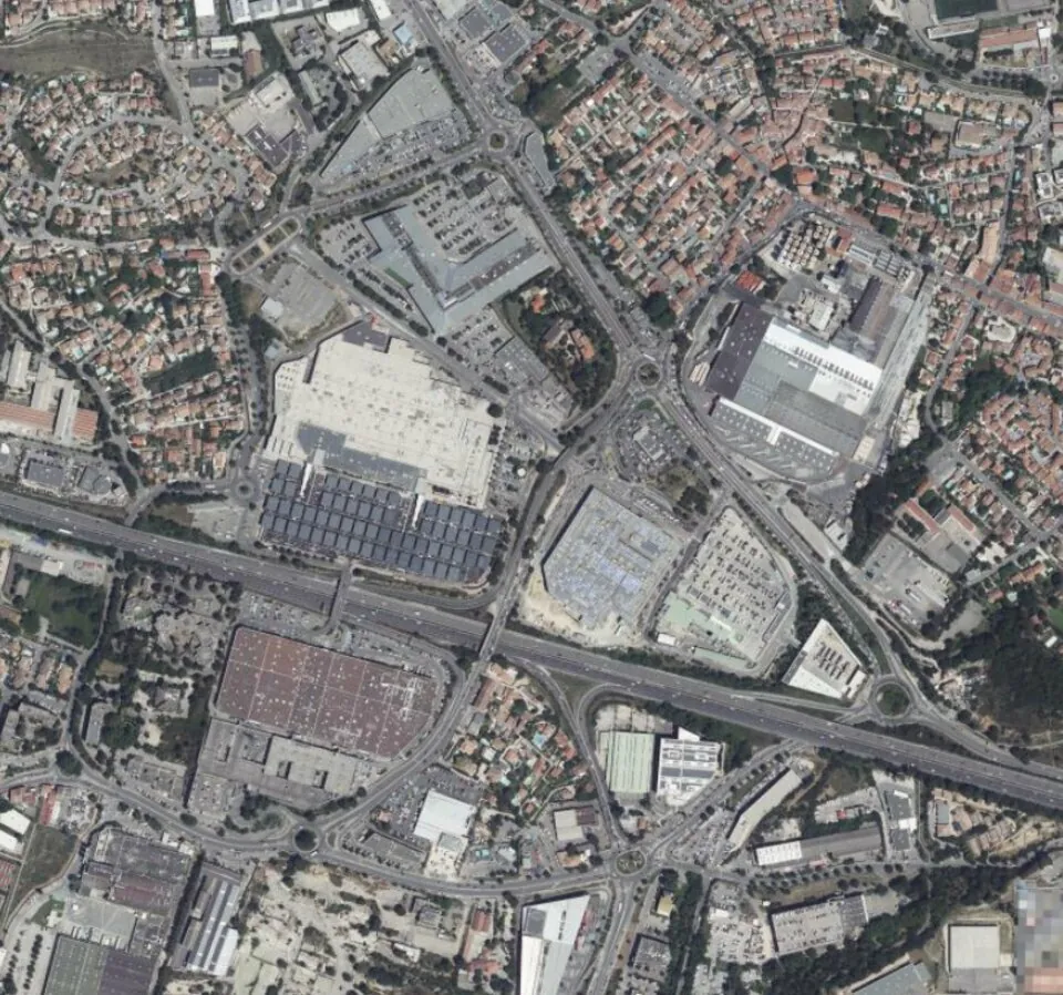 LOCAL COMMERCIAL A LOUER DE 223 M&sup2;