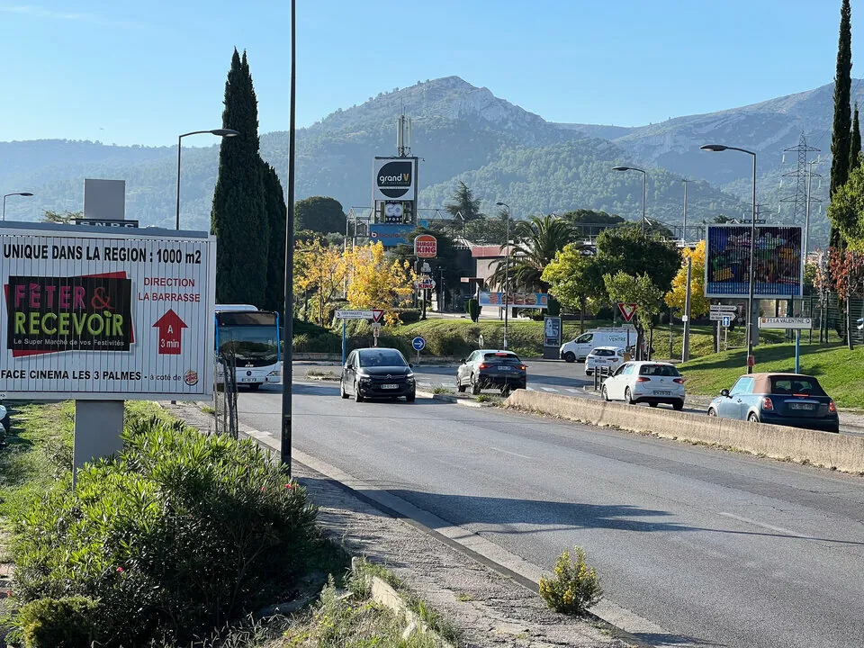 LOCAL COMMERCIAL A LOUER DE 285 M&sup2;