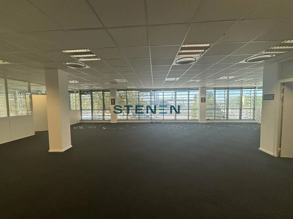 BUREAUX A VENDRE OU A LOUER DE 341 M&sup2;