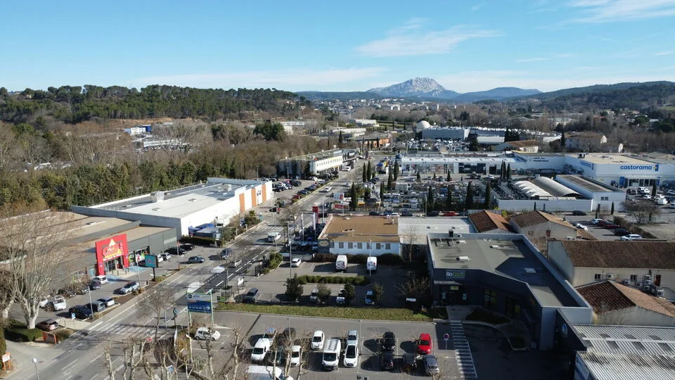 LOCAL COMMERCIAL A CEDER DE 149 M&sup2;