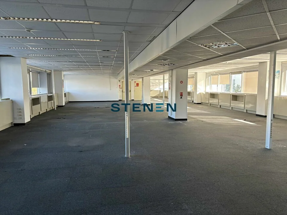 BUREAUX A LOUER DE 2 552 M² DIVISIBLES A PARTIR DE 900 M²