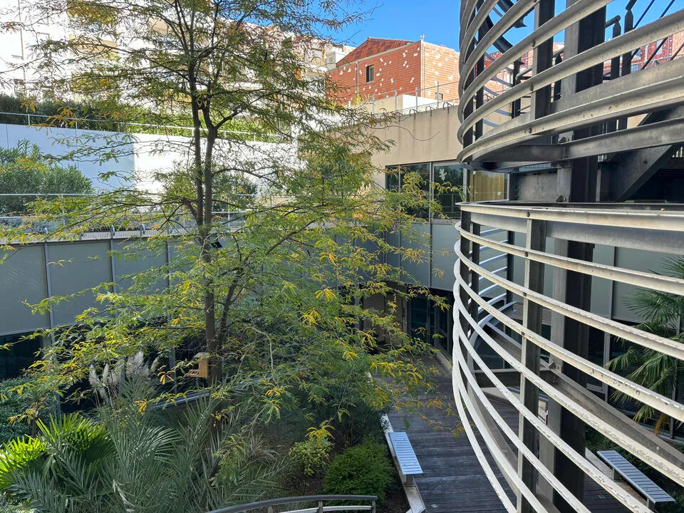 BUREAUX A LOUER DE 385 M&sup2;