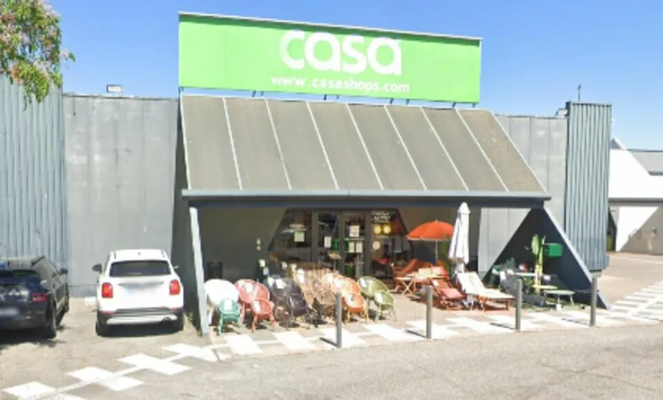 LOCAL COMMERCIAL A LOUER DE 422 M&sup2;