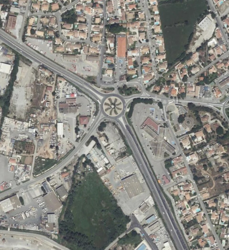 LOCAL COMMERCIAL A LOUER DE 138 M&sup2;