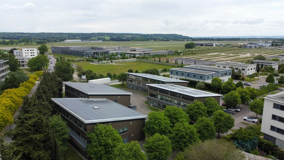 BUREAUX A LOUER DE 1 715 M² DIVISIBLES A PARTIR DE 358 M²