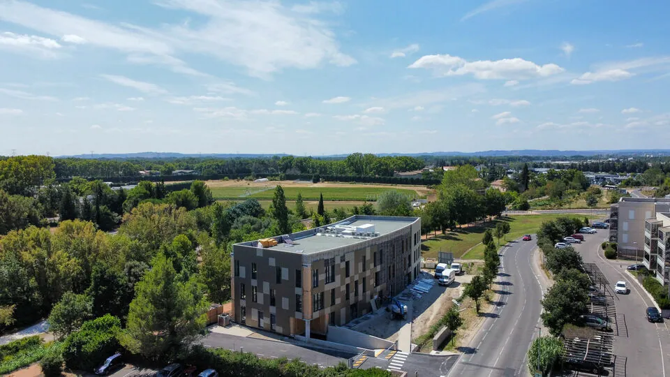 BEFA ou VEFA A VENDRE OU A LOUER DE 900 M&sup2; DIVISIBLES A PARTIR DE 343 M&sup2;