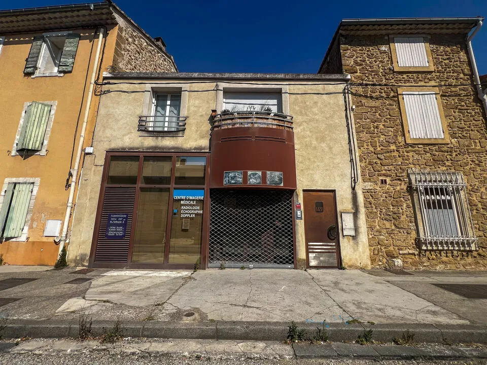LOCAL COMMERCIAL A LOUER DE 257 M&sup2;