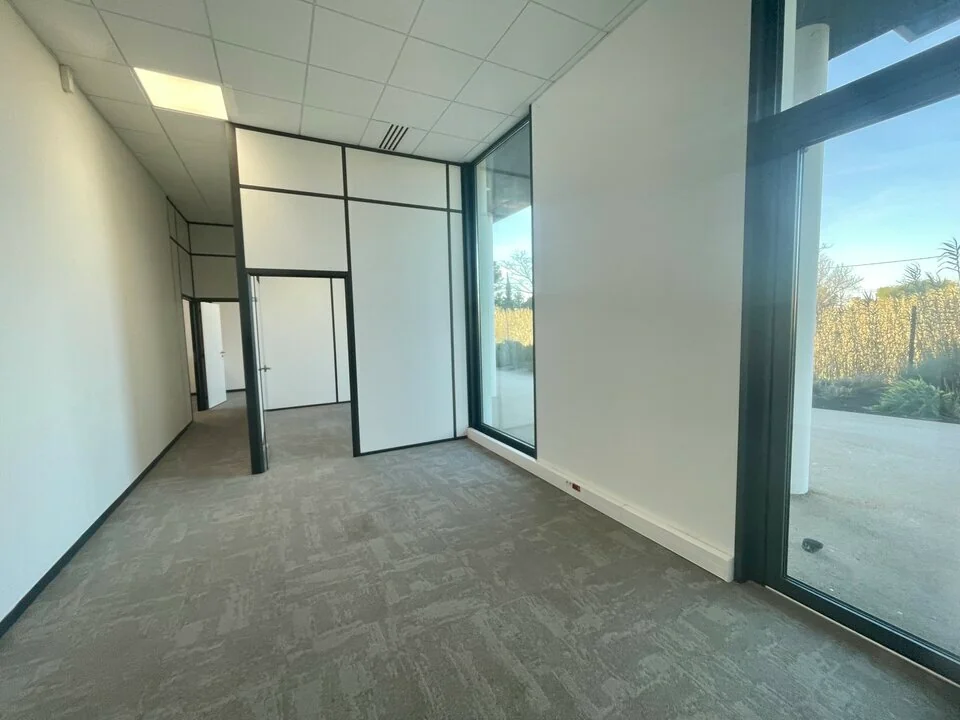 BUREAUX A LOUER DE 64 M²