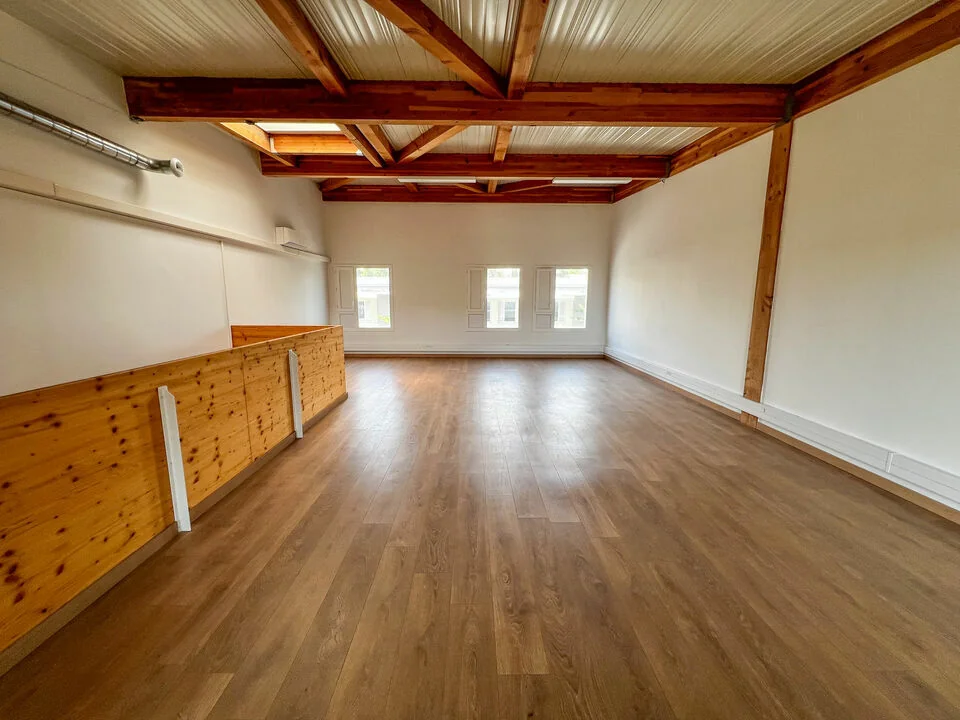 LOCAL D'ACTIVITE - MIXTE A VENDRE OU A LOUER DE 205 M² DIVISIBLES A PARTIR DE 103 M²